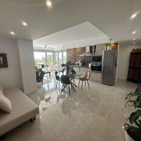 Apartmán Penthouse Puerta De Pedregalejo Màlaga Exteriér fotografie